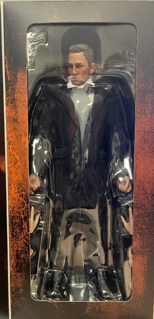 1/6 WILD TOYS - AGENT JAMES WITH BLACK SUIT AND SCARF WT024C