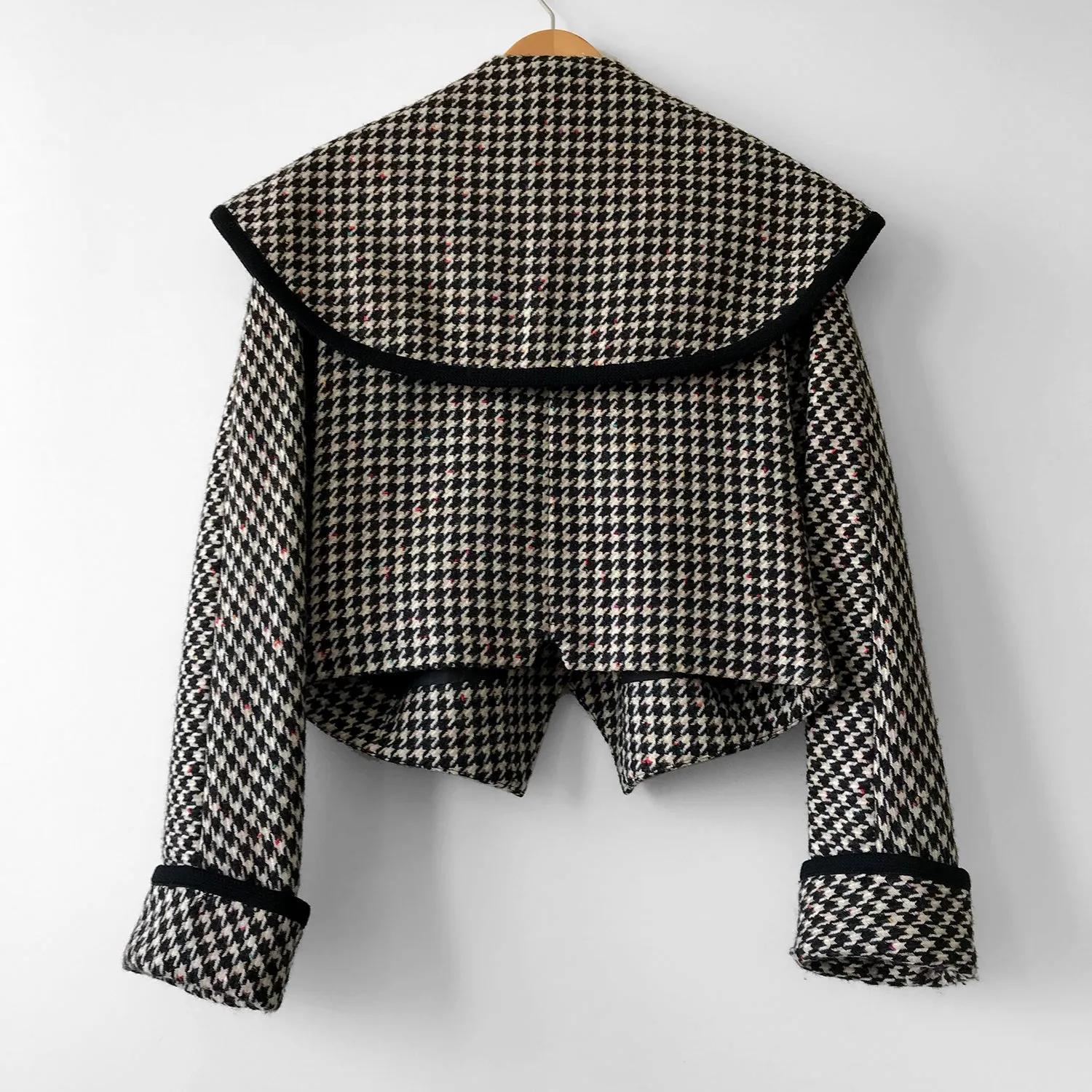 1980s Houndstooth Exaggerated-Collar Crop Blazer Jacket
