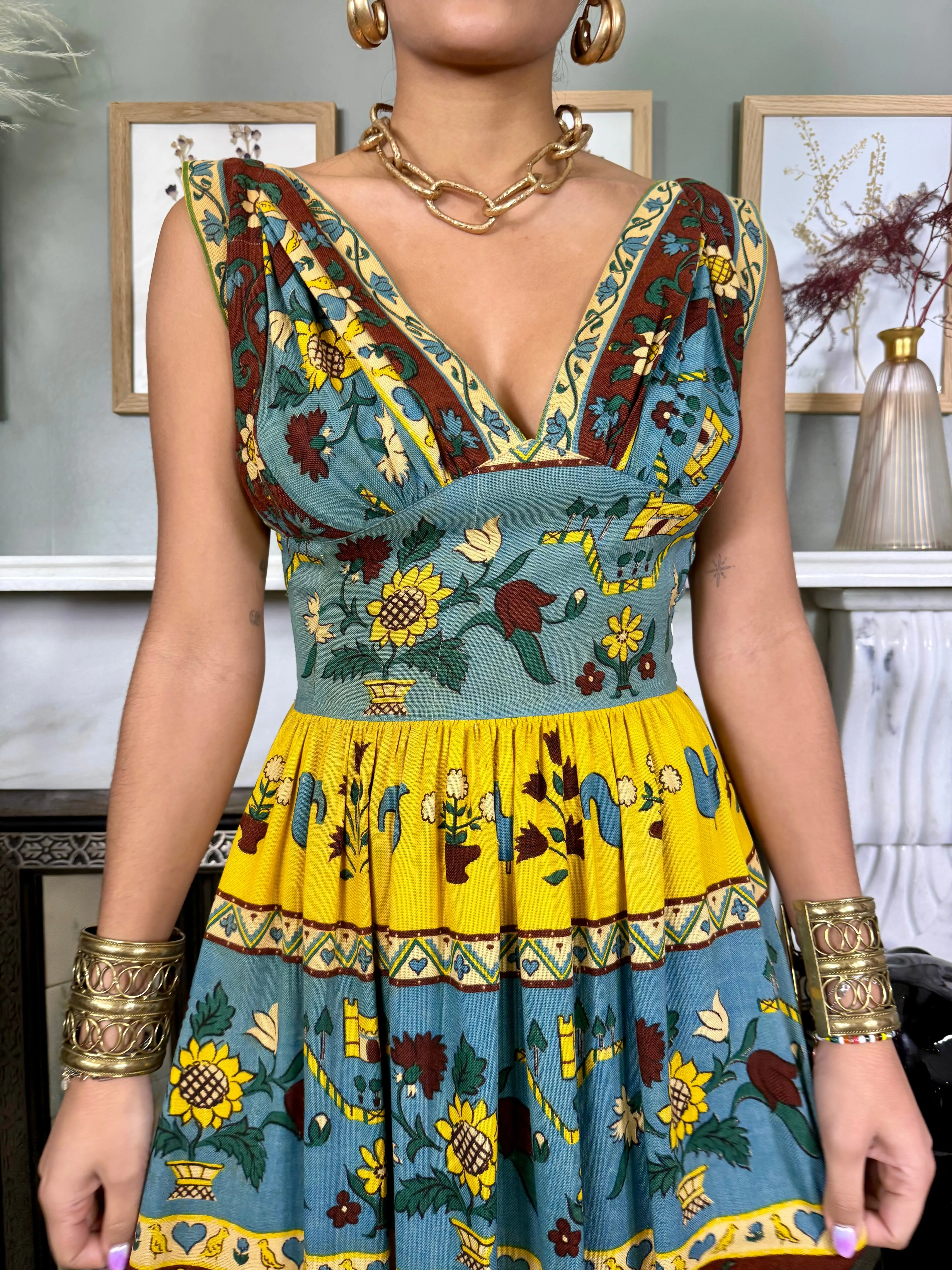 Dorla, 40s folk print dress