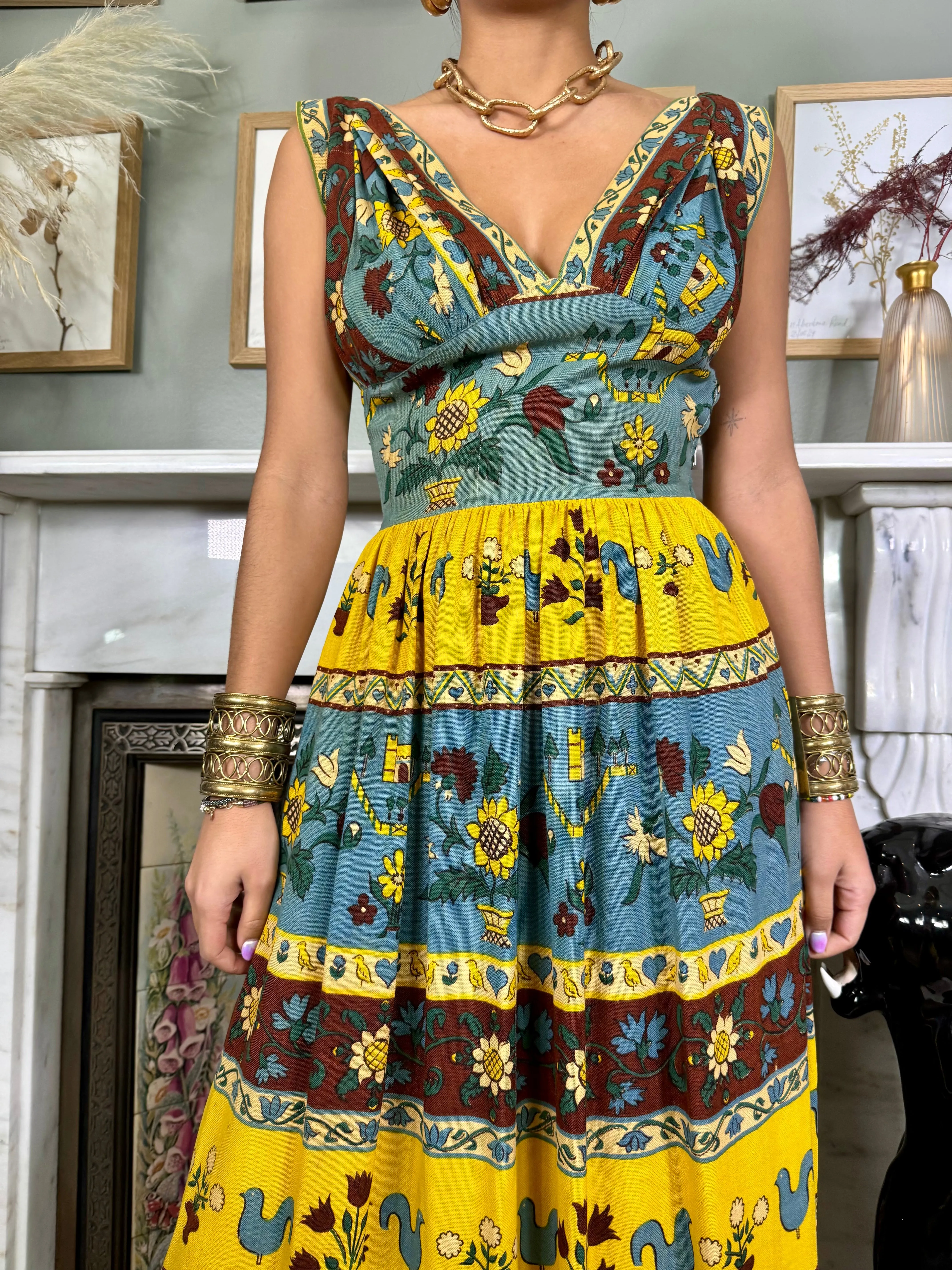 Dorla, 40s folk print dress