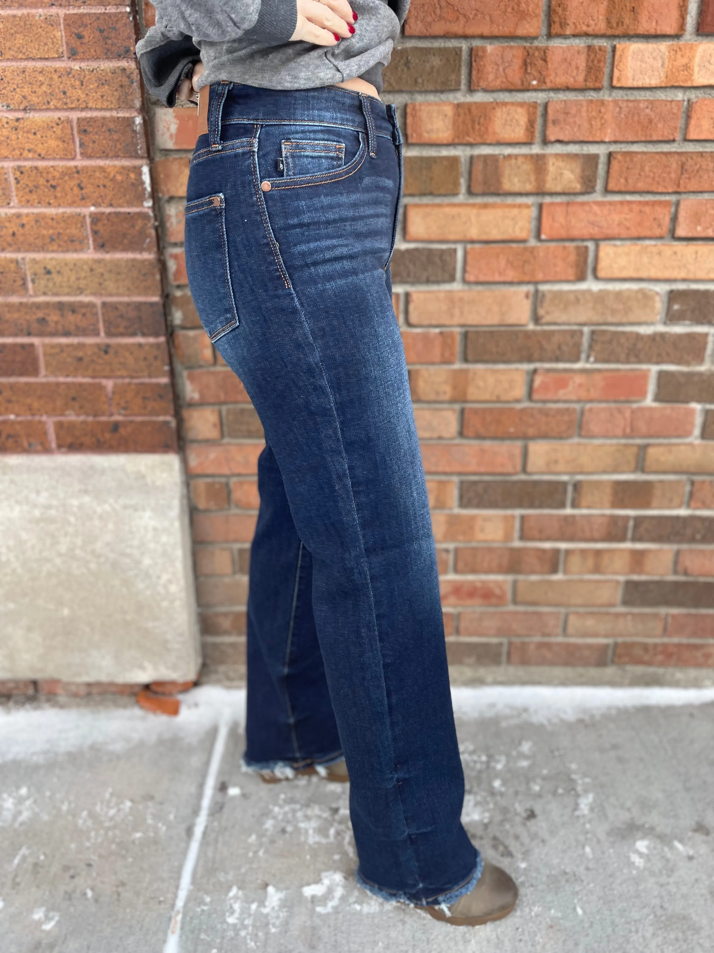 Judy Blue Straight Leg Jeans w/ Frayed Hem