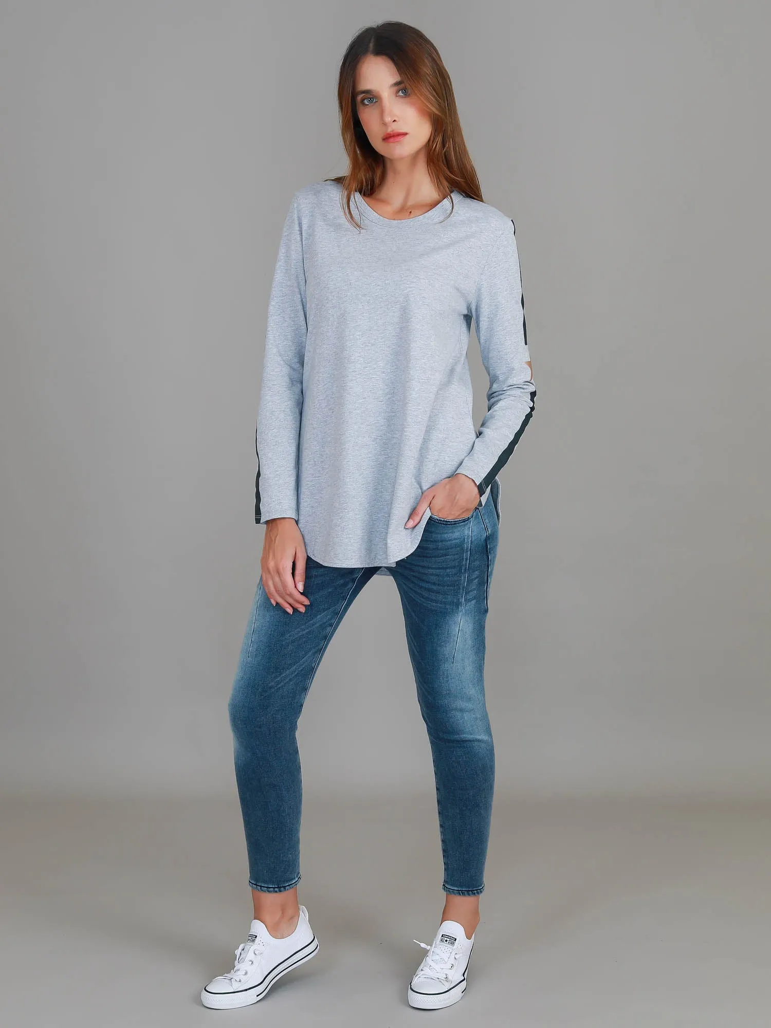 Junee Curved Hem T Shirt