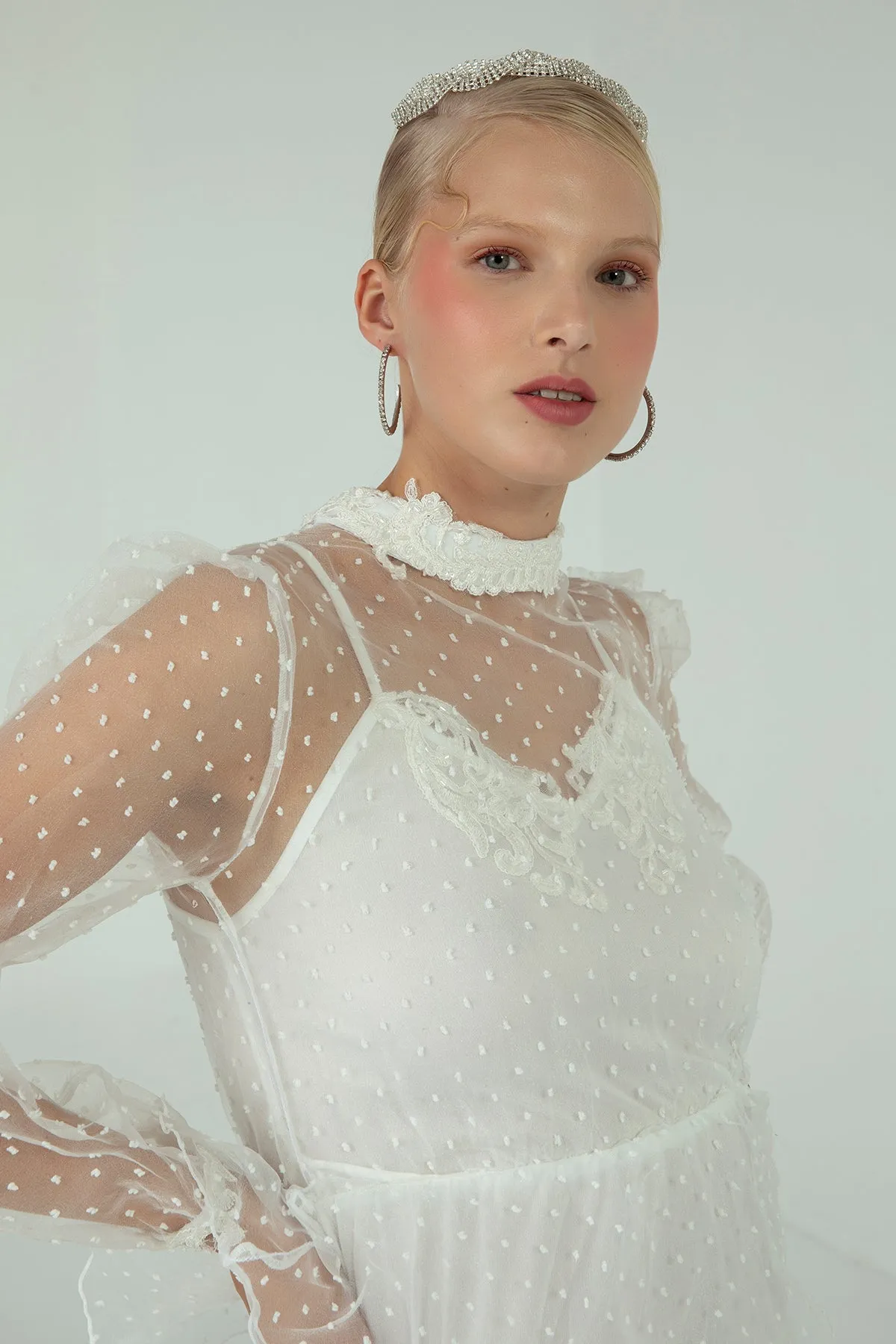 Needlework Detailed Dress With A Layered Skirt