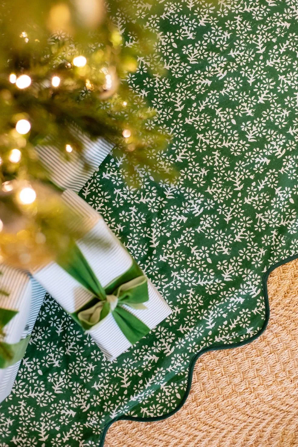 Pine Petite Fleur Tree Skirt