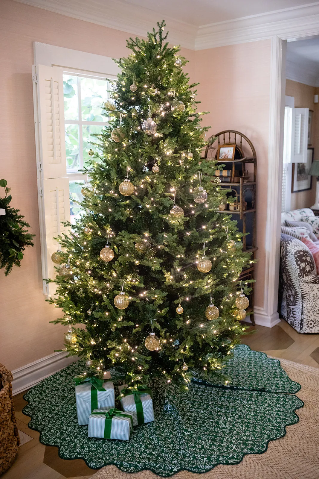 Pine Petite Fleur Tree Skirt